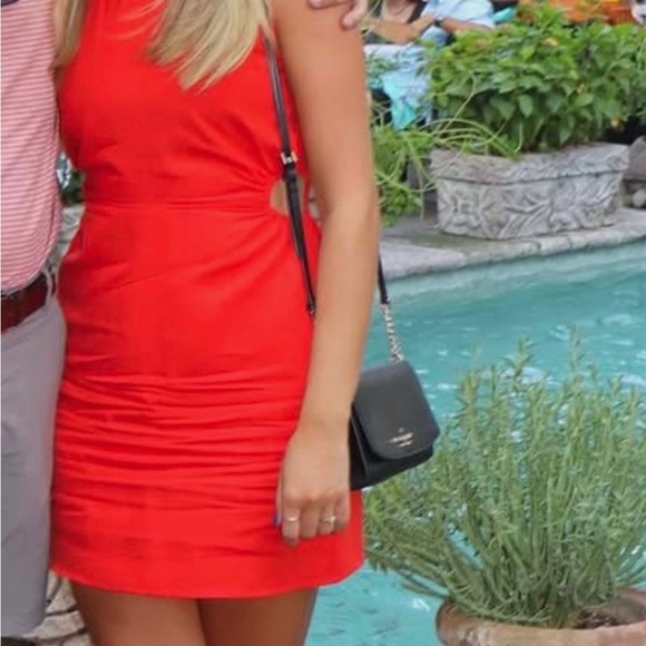 Dresses & Skirts - Elegant Red Sleeveless Dress